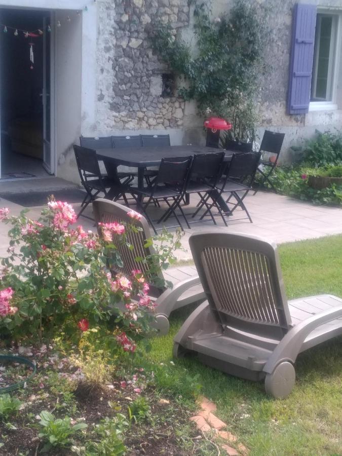 Pillac Maison De Campagne A La Ferme מראה חיצוני תמונה