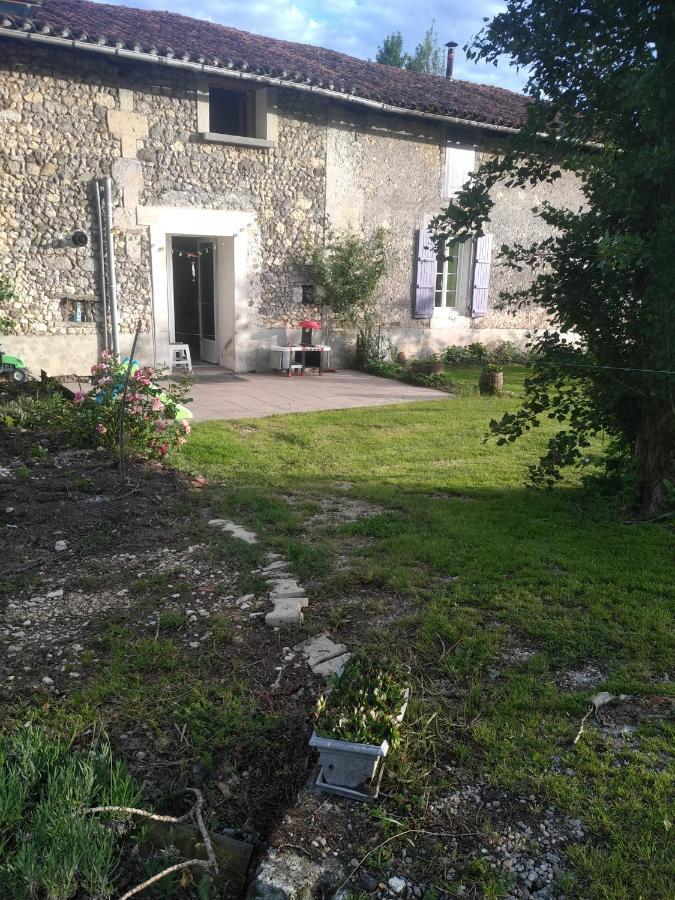 Pillac Maison De Campagne A La Ferme מראה חיצוני תמונה